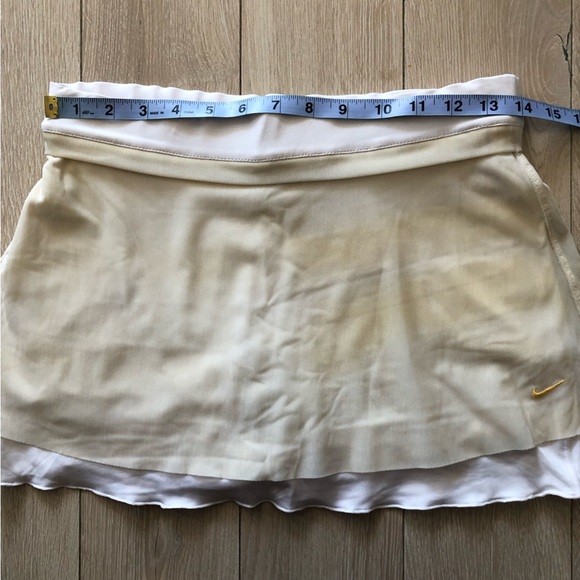 Nike Fit Dry Y2K Tennis Mesh Logo Embroidered Skirt in Light Yellow Size XS - Picture 2 of 10